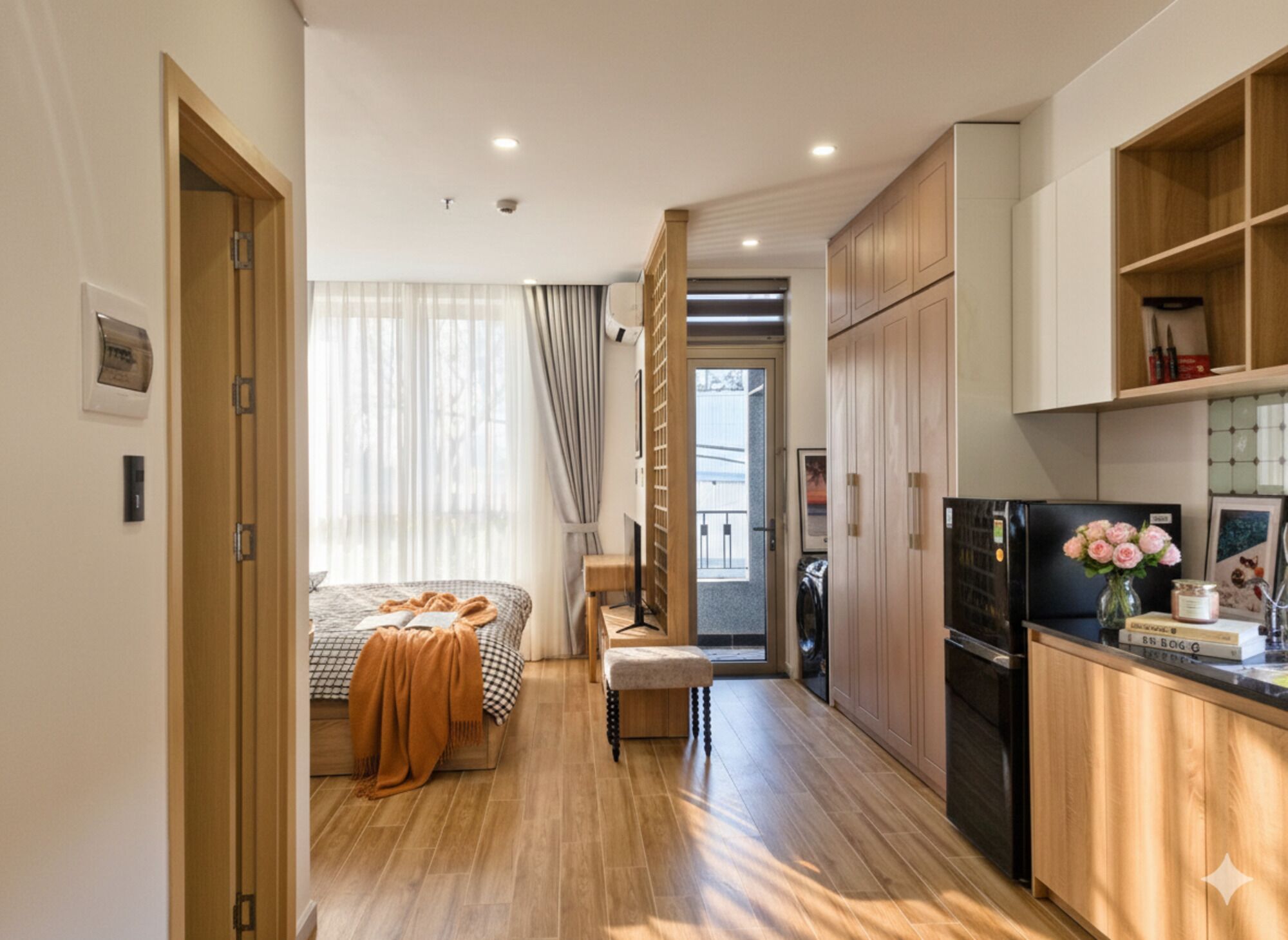 Desk, laptop workspace, free WiFi, bed sheets