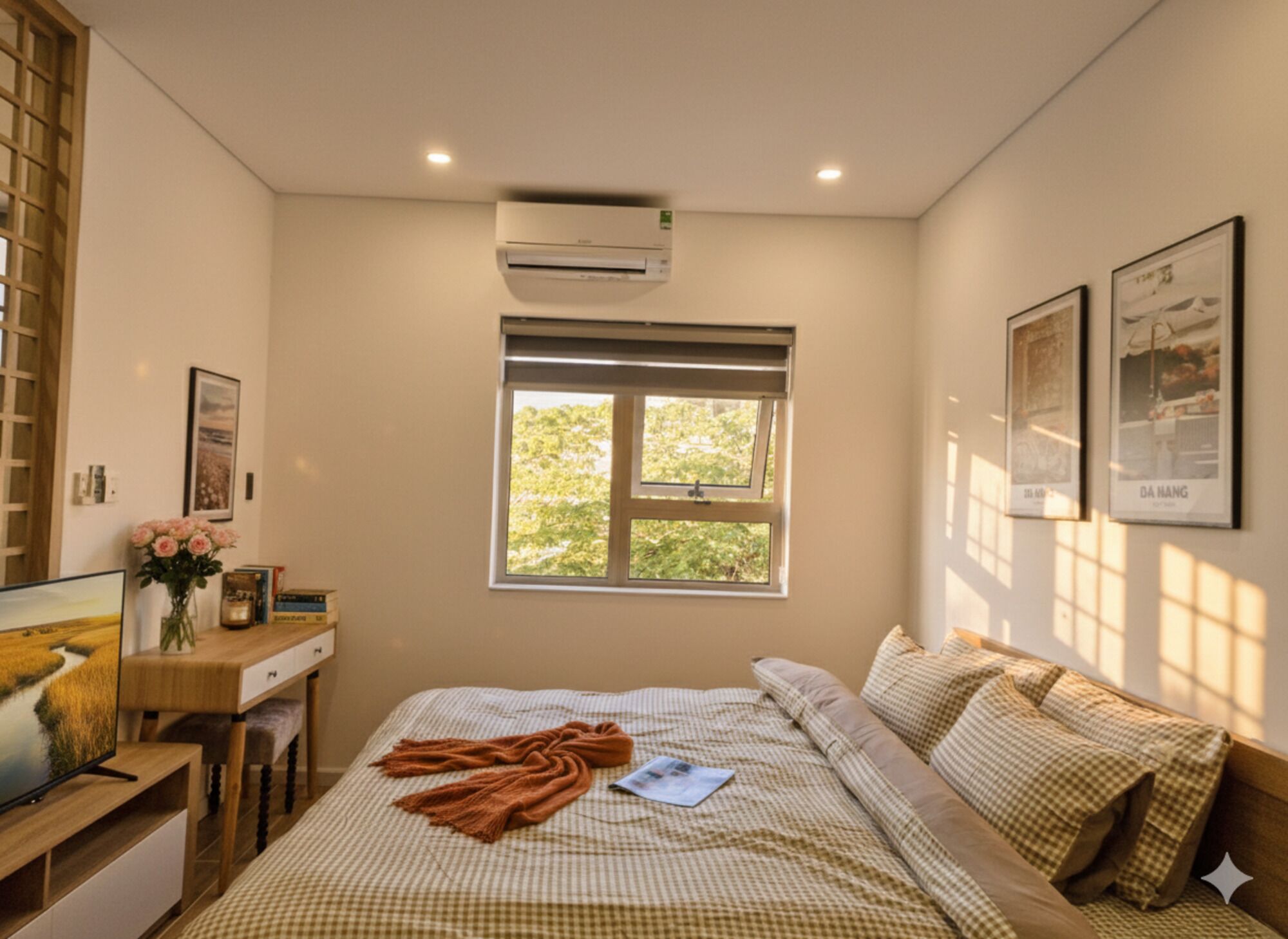 โต๊ะทำงาน, พื้นที่ทำงานแบบใช้แล็ปท็อป, Wi-Fi ฟรี, ผ้าปูที่นอน