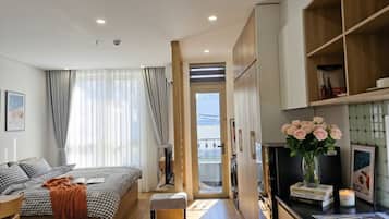 Desk, laptop workspace, free WiFi, bed sheets