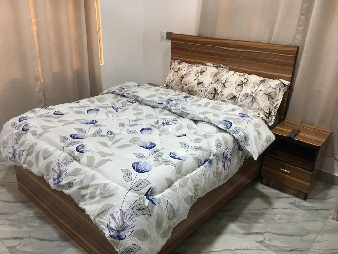 2 bedrooms, iron/ironing board, WiFi (free)