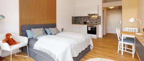 Deluxe appartement, uitzicht op stad | Een laptopwerkplek, gratis wifi