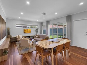 Apartment | Living room - Spacious 3-bed Home in Leafy Yokine (Perth)