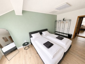 2 bedrooms, WiFi - 5-star Apartment Relax & work with your family (Solingen)