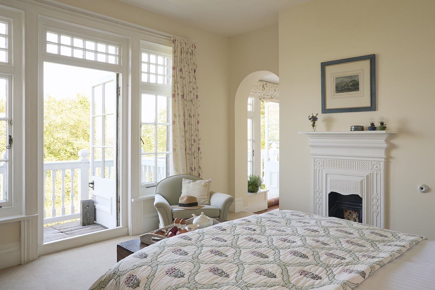 5 bedrooms, WiFi, bed sheets