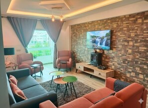 TV - Résidence Luxueuse, 2 Piscines Escapade Familiale à 2 pas Plages Harhoura Rabat (Harhoura)