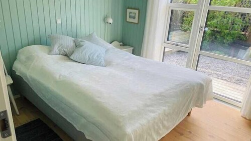 Two-Room Coastal Escape – Modern Coastal Stay with a Peaceful Atmosphere