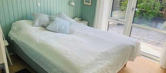 Two-Room Coastal Escape – Modern Coastal Stay with a Peaceful Atmosphere