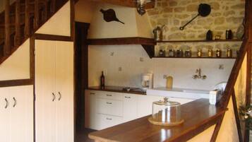 Micro-ondes, four, plaque de cuisson, lave-vaisselle