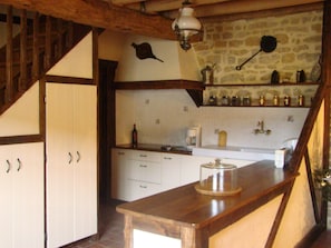 Microondas, horno, placa de cocina, lavavajillas