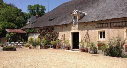 Gîte familiale La Ferme des Forges , 4 chambres 11 personnes avec piscine