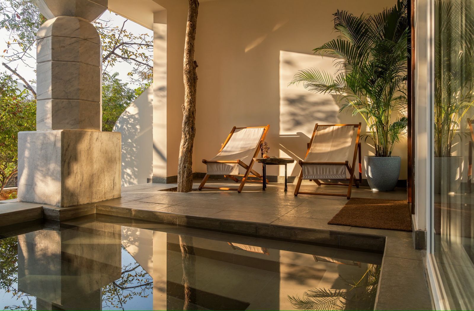 Luxury Suite, Patio, Garden View | Pool | Indoor pool, seasonal outdoor pool