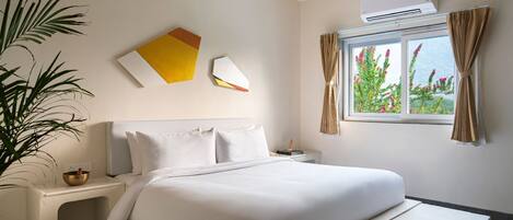 Luxury Suite, Patio, Garden View