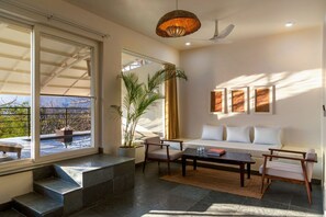 Suite Luxe, patio, vue jardin | Intérieur