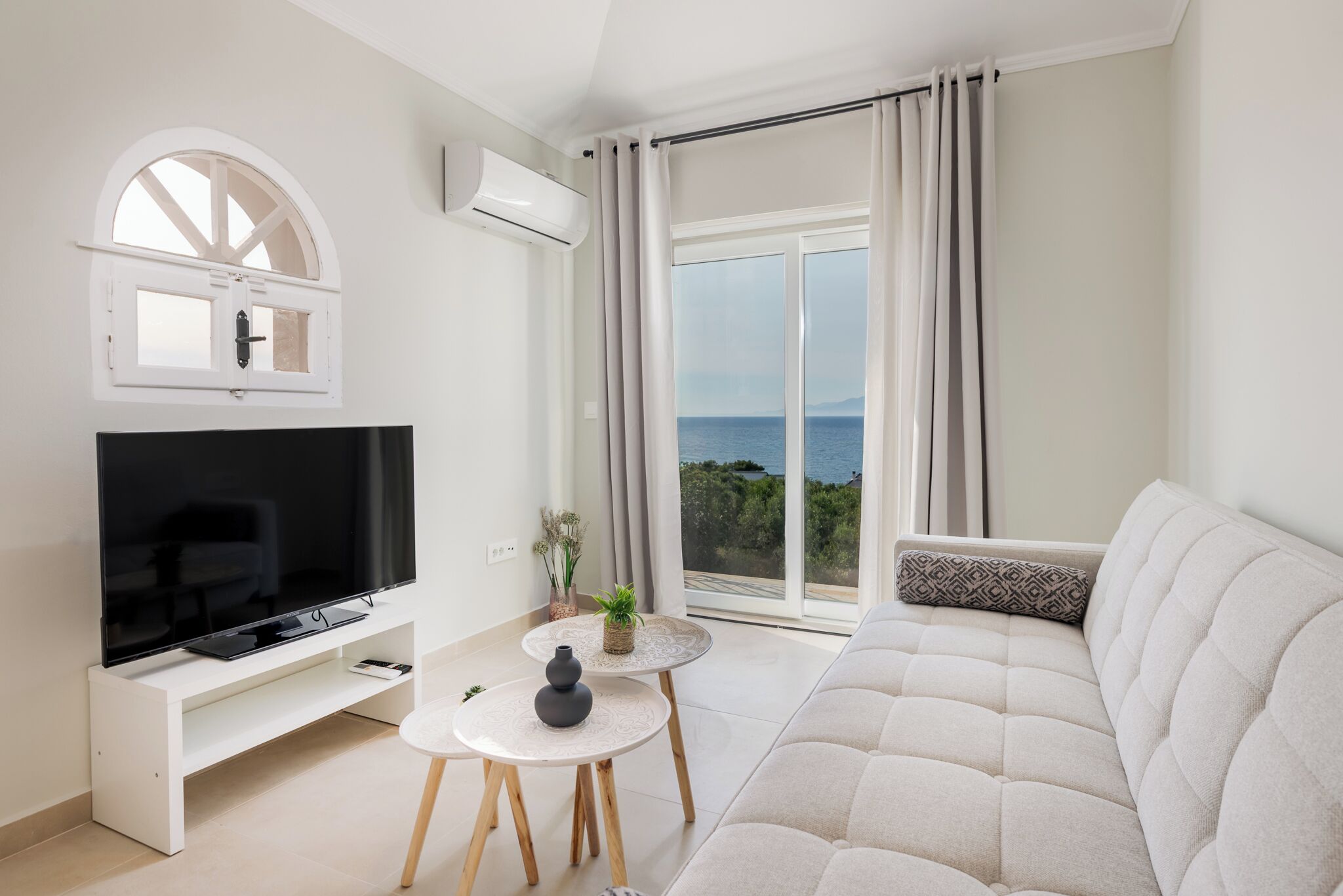 Apartment, Balcony, Sea View | Living area | TV