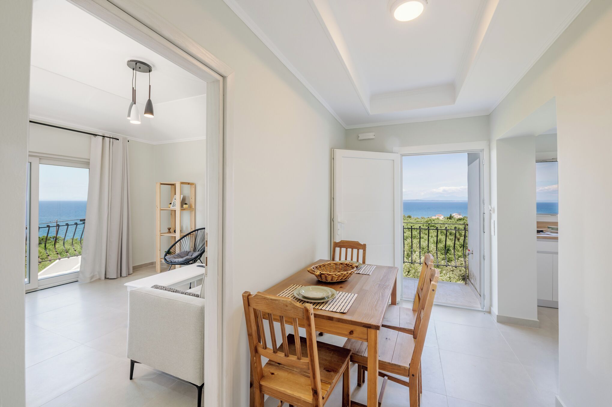 Apartment, 1 Bedroom, Balcony, Sea View | Dining