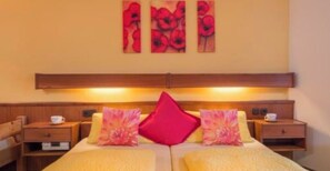Basic Double Room, Mountain View - Hotel Zur Post (Buechlberg)