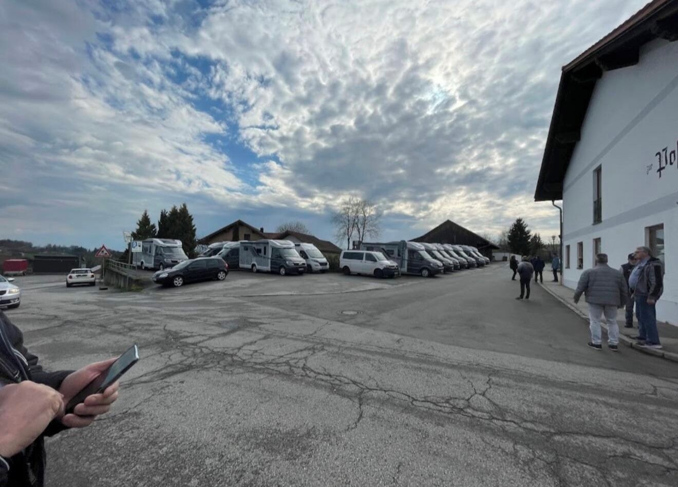 المنطقة المحيطة بالمنشأة