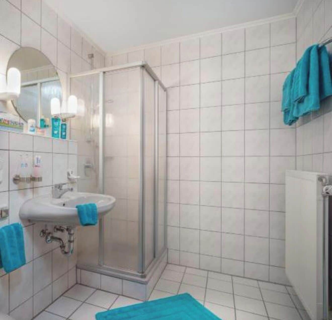 Basic-Doppelzimmer, Bergblick | Badezimmer