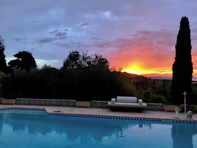 Vacations by the pool with a view over the Etang de La Palme and the sea