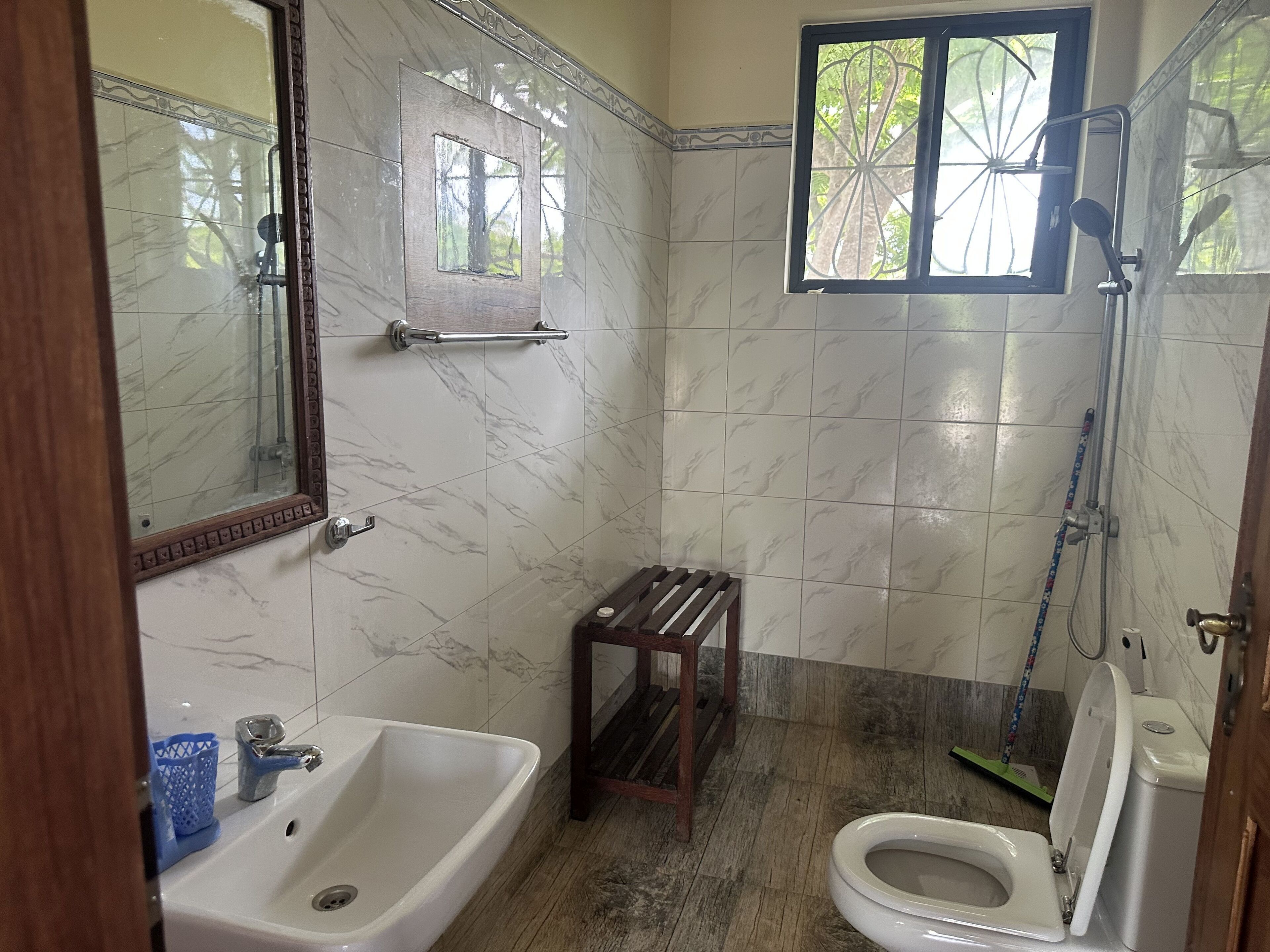 Apartment, 1 Bedroom, Smoking, Garden View | Bathroom