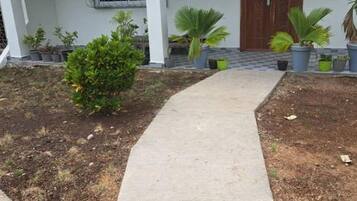 Apartment, 1 Bedroom, Smoking, Garden View | Property grounds