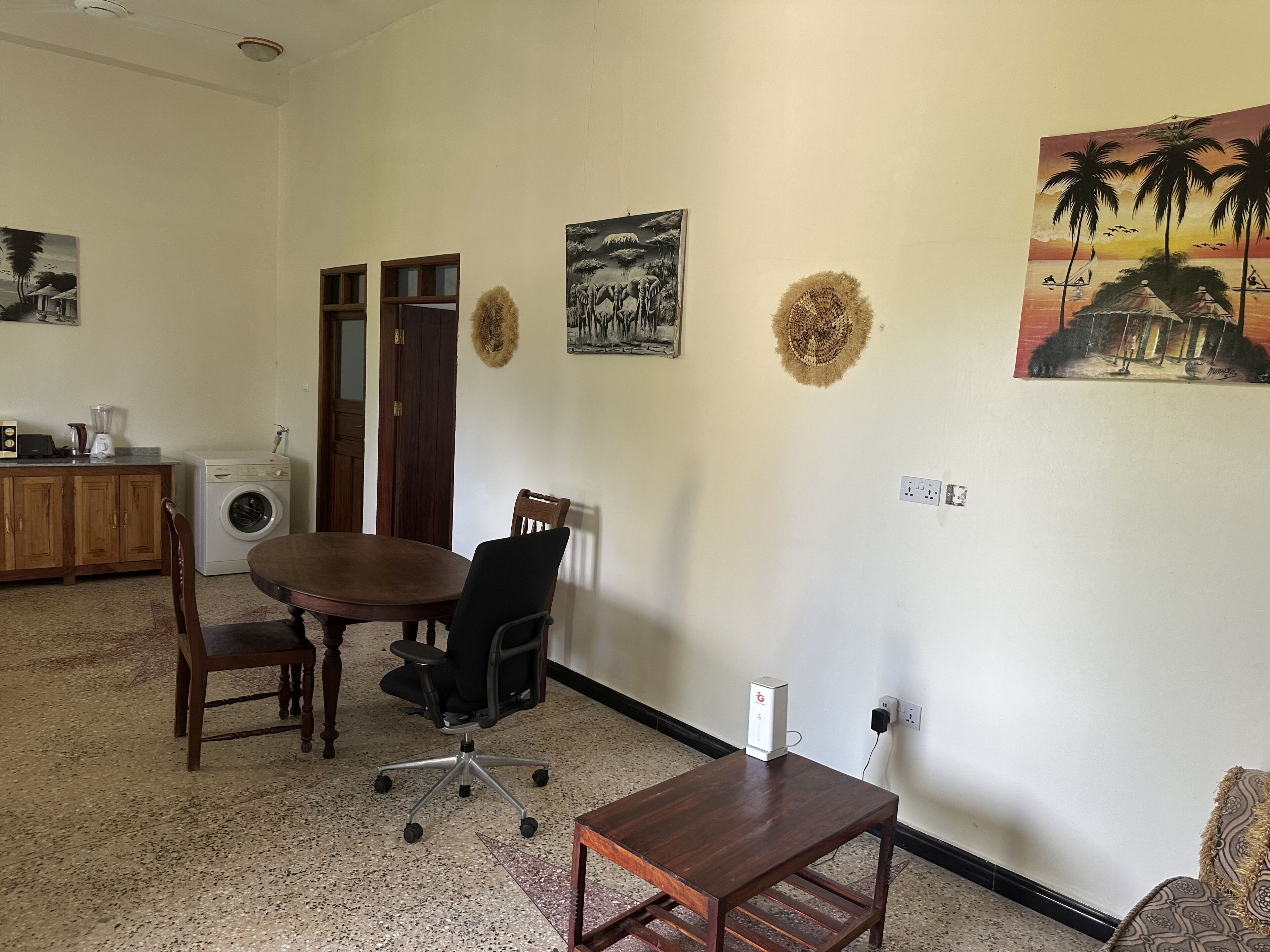 Apartment, 1 Bedroom, Smoking, Garden View | Dining room