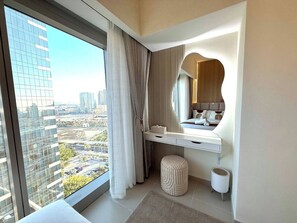 Iron/ironing board, WiFi, bed sheets - High-Floor 2BR + Maid  Sleeps 9 Pool View Reem Island (Abu Dhabi)