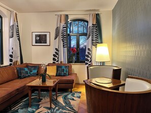 Living area - Design apartment in the Sternkopf-Engel-Villa (Oederan)