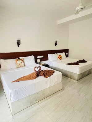 Deluxe Room | Desk, laptop workspace, free WiFi