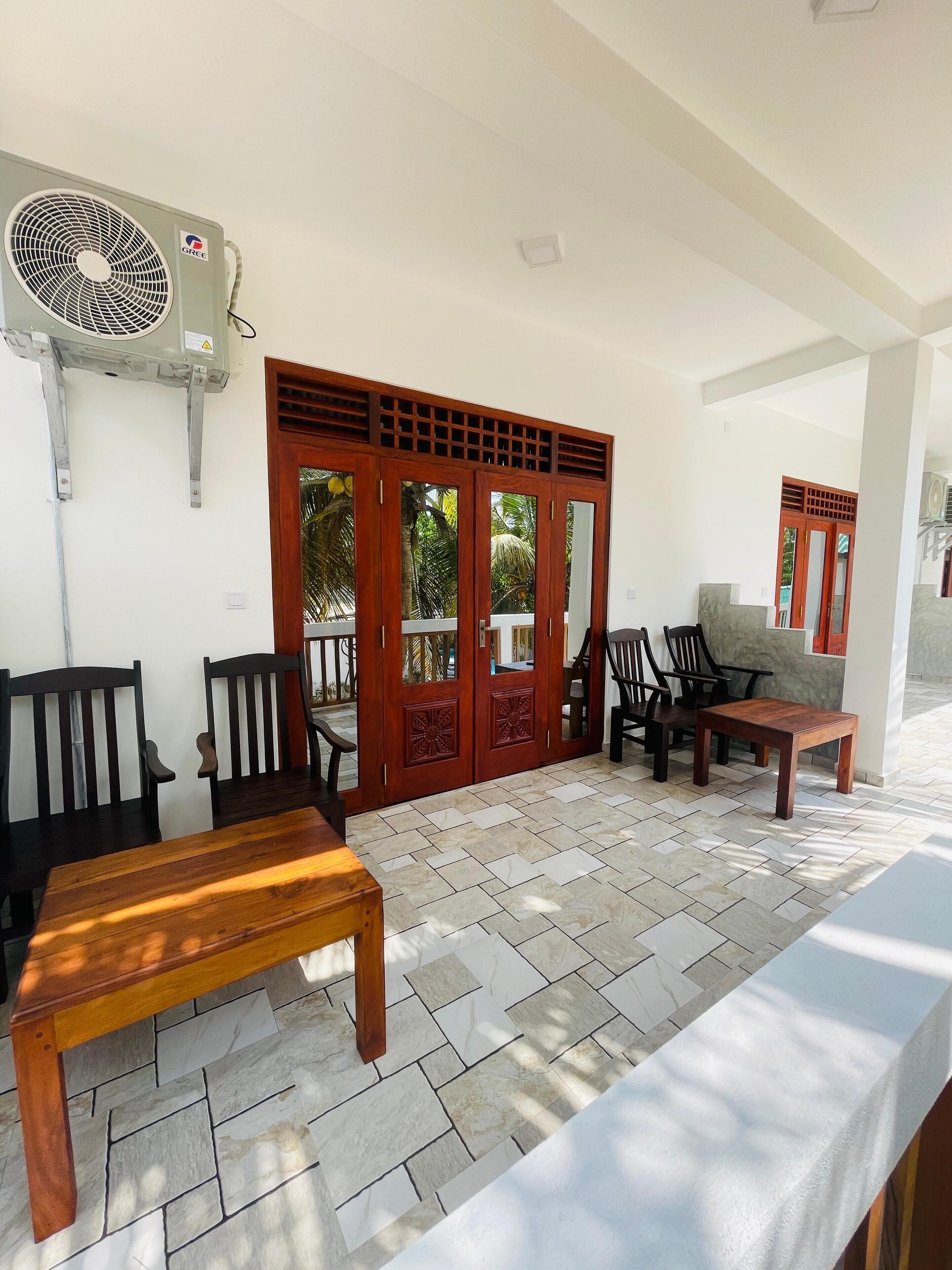 Deluxe Room | Outdoor dining