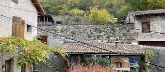 T2 - Apartment in historic building, in the heart of old Voreppe.