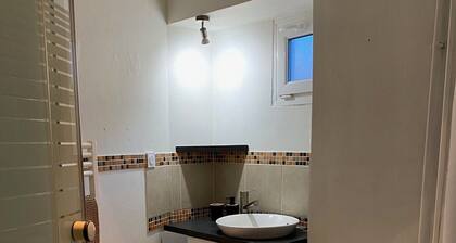 Duplex - Apartment in historic building, in the heart of old Voreppe.