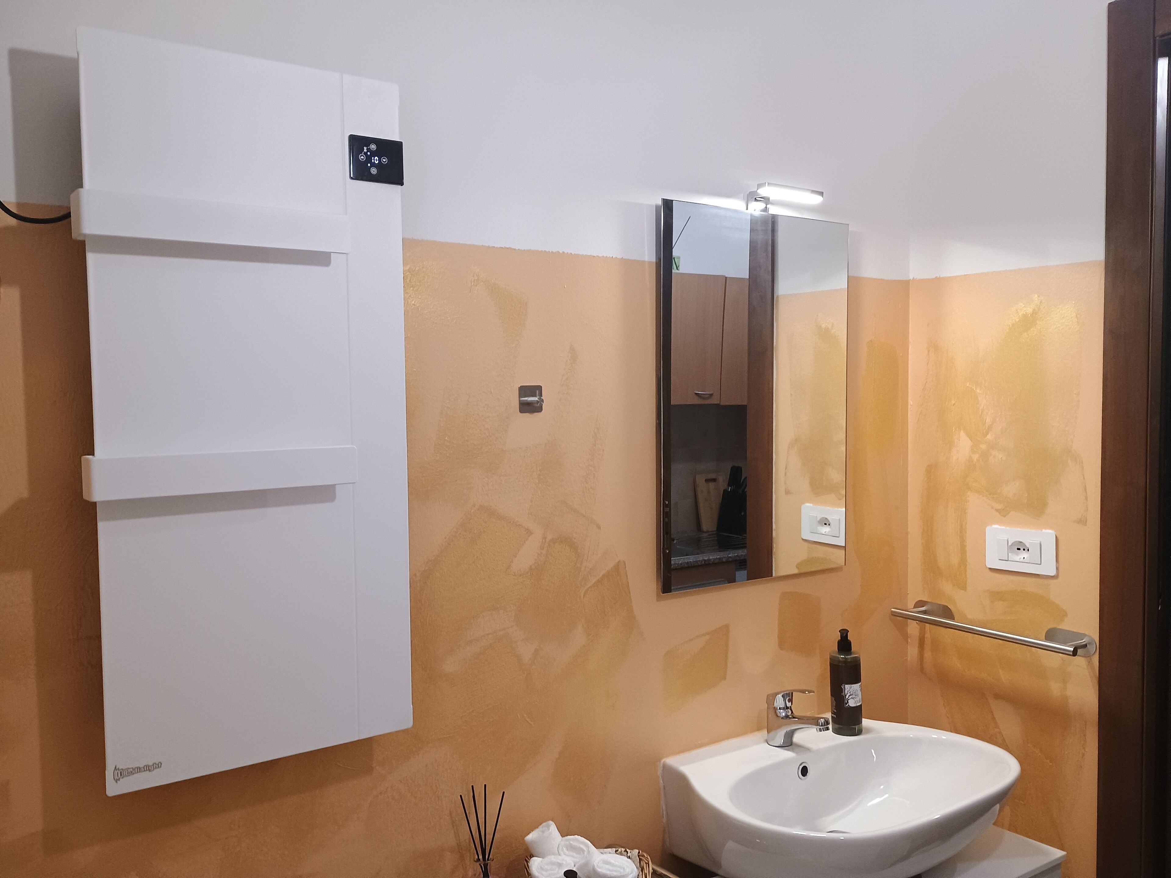 Dusche, Haartrockner, Bidet, Handtücher