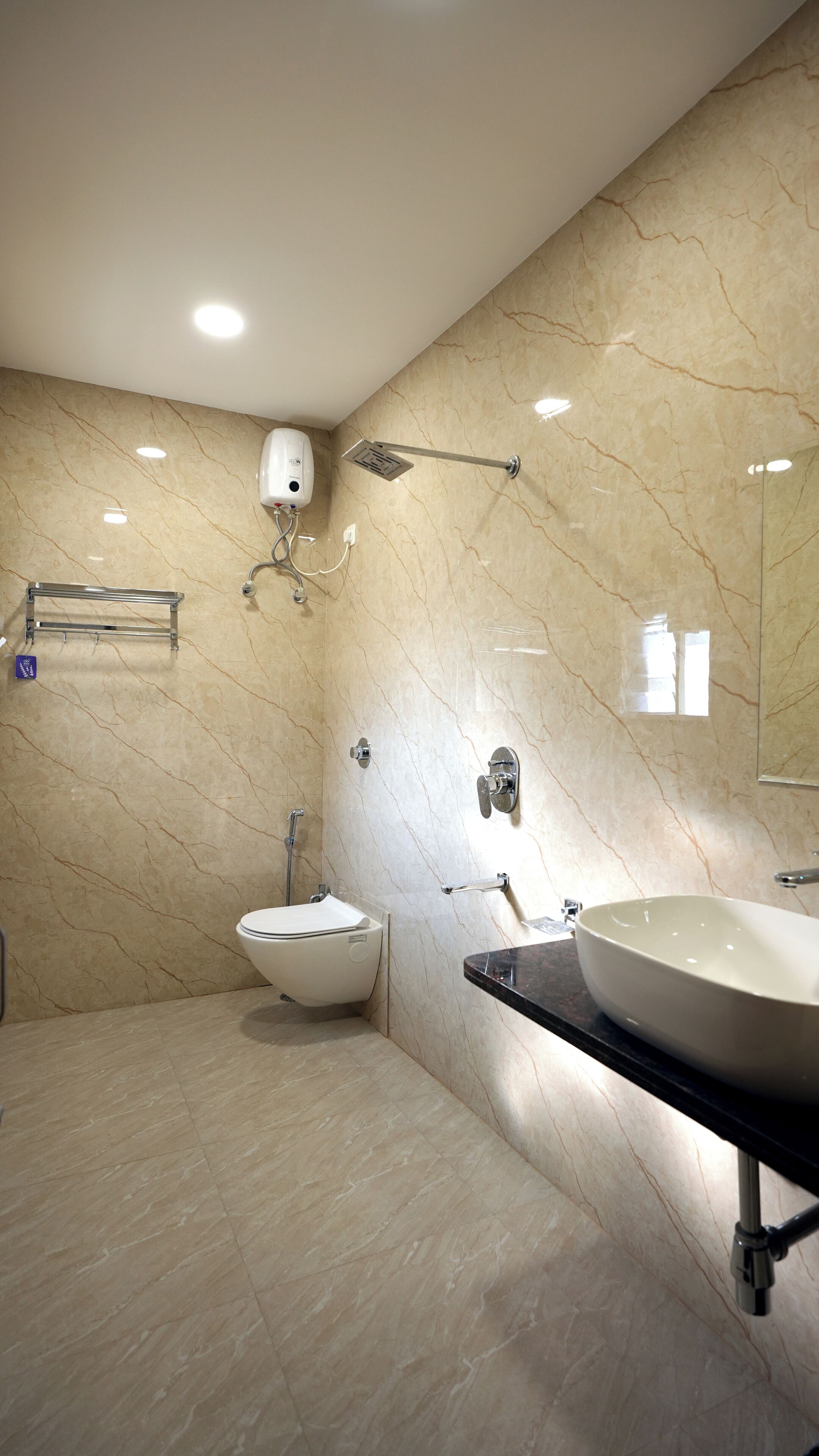 Chambre Double Supérieure, vue ville | Salle de bain