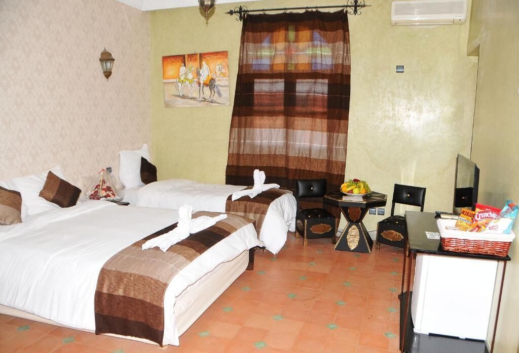 Superior trippelrum | Mörkläggningsgardiner, strykjärn/strykbräda och gratis wi-fi