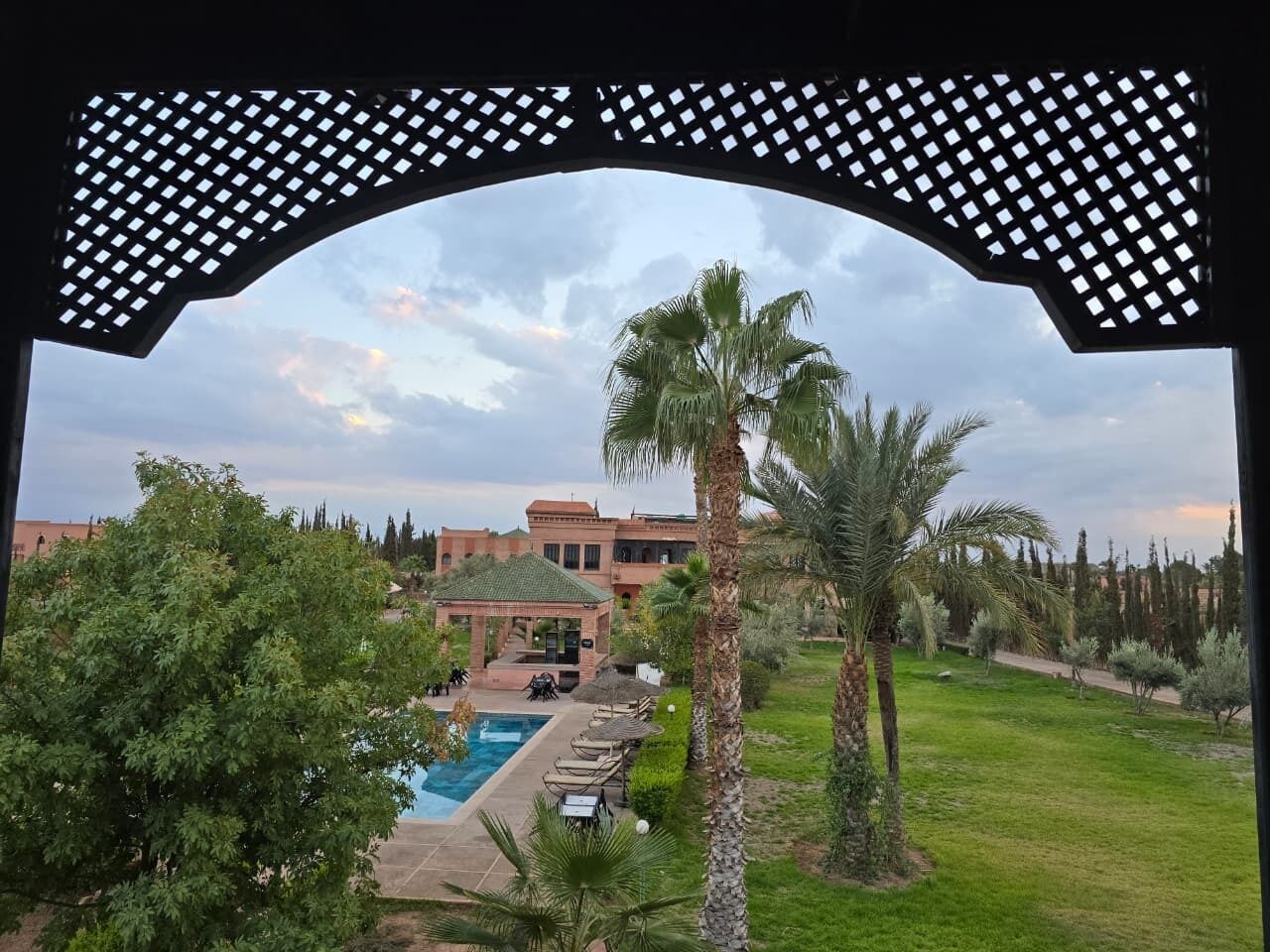 Familierom, balkong | Basseng | Utendørsbasseng