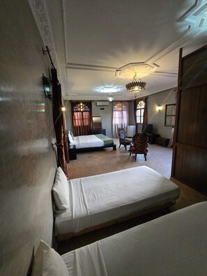 Superior Quadruple Room | Blackout drapes, iron/ironing board, free WiFi - Riad Mhidou marrakech (Marrakech)