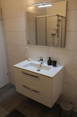 Apartment, River View | Bathroom - RiverView Apartments (Linz)