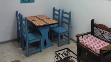 House, 2 Bedrooms | 2 bilik tidur
