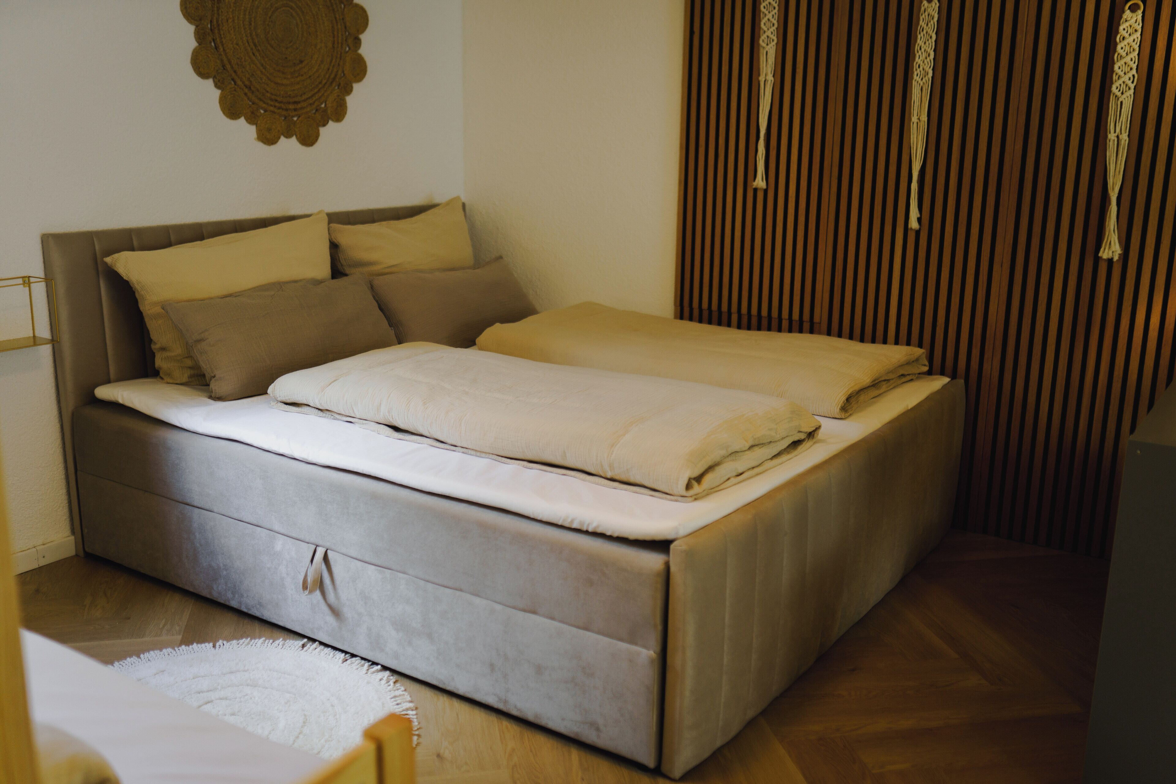 Suite Studio Supérieure, plusieurs lits, piscine privée | Bureau, espace de travail pour ordinateur portable, Wi-Fi gratuit