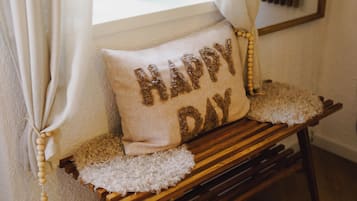 Superior Studio Suite, Multiple Beds, Private Pool | Interior