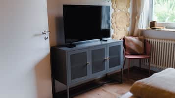 Superior-Maisonette, 3Â Schlafzimmer, Balkon, Gartenblick | Schreibtisch, laptopgeeigneter Arbeitsplatz, kostenloses WLAN