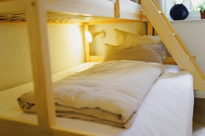 高级开间套房, 多张床, 私人游泳池 | 办公桌、笔记本电脑工作区、免费 WiFi