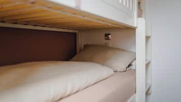 Bureau, espace de travail pour ordinateur portable, Wi-Fi gratuit