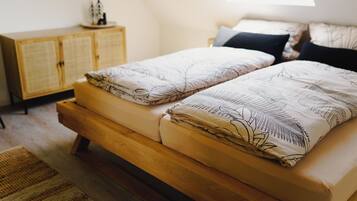 Duplex conforto, 2 quartos, piscina particular | Escrivaninha, espaço de trabalho para notebook, Wi-Fi de cortesia