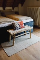 Alloggio Superior su due livelli, 3 camere da letto, balcone, vista giardino | Una scrivania, postazione laptop, Wi-Fi gratuito