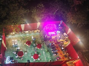 Children’s play area – outdoor