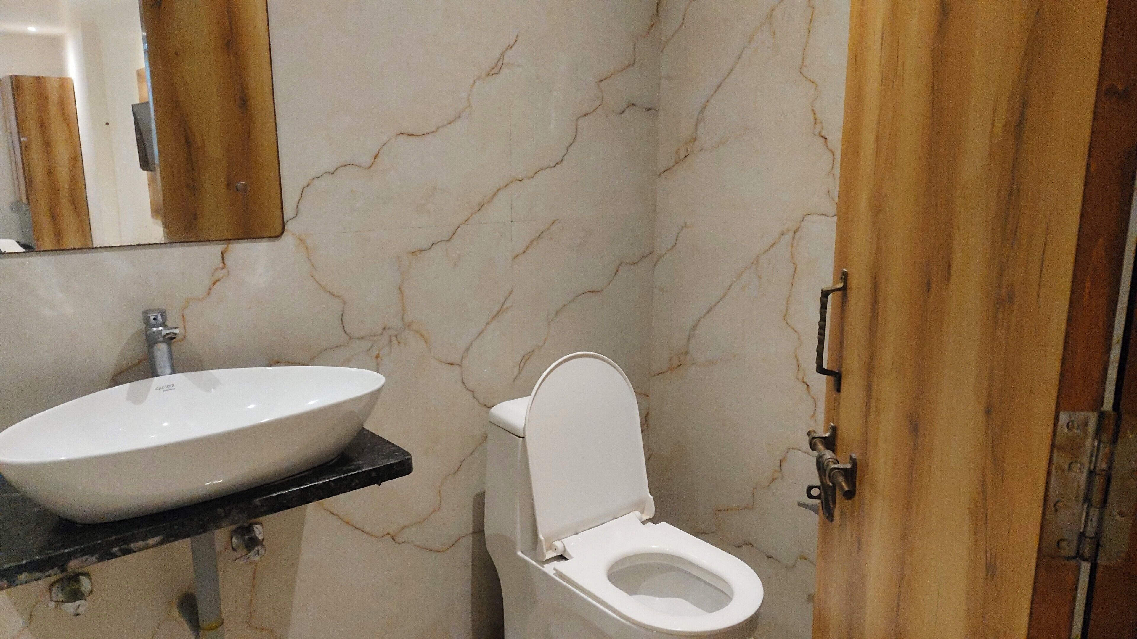 Chambre Quadruple Familiale, vue jardin | Salle de bain