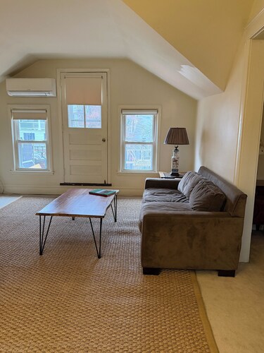 Charming  1-bedroom apartment with Hudson River View in Yonkers.