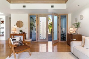 Stadtwohnung, Mehrere Betten, Veranda, Blick auf den Golfplatz (Mauna Lani Islands D3) | Innenbereich